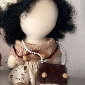 Poupée artisanale en tissu 25cm