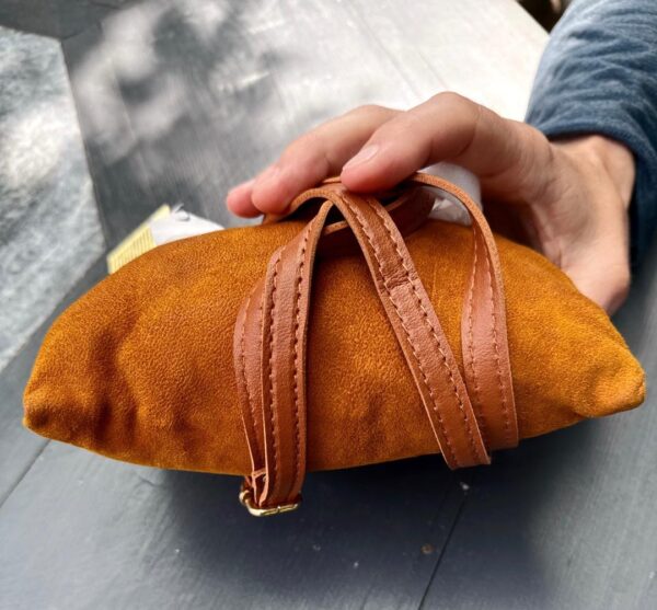 Sac bandoulière artisanal en cuir exotique – Image 4